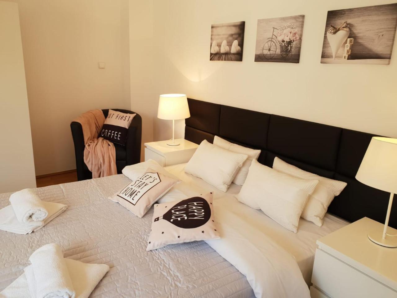 Aparthotel Old City Krakkó Kültér fotó