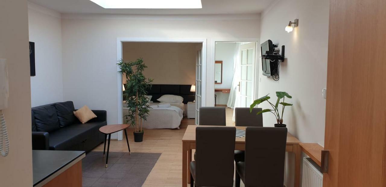 Aparthotel Old City Krakkó Kültér fotó